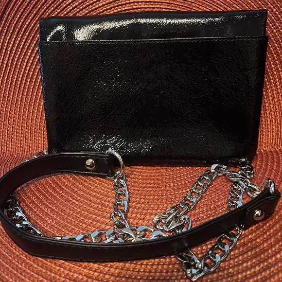 Hobo
Wink Leather Crossbody Bag - Picture 2 of 2